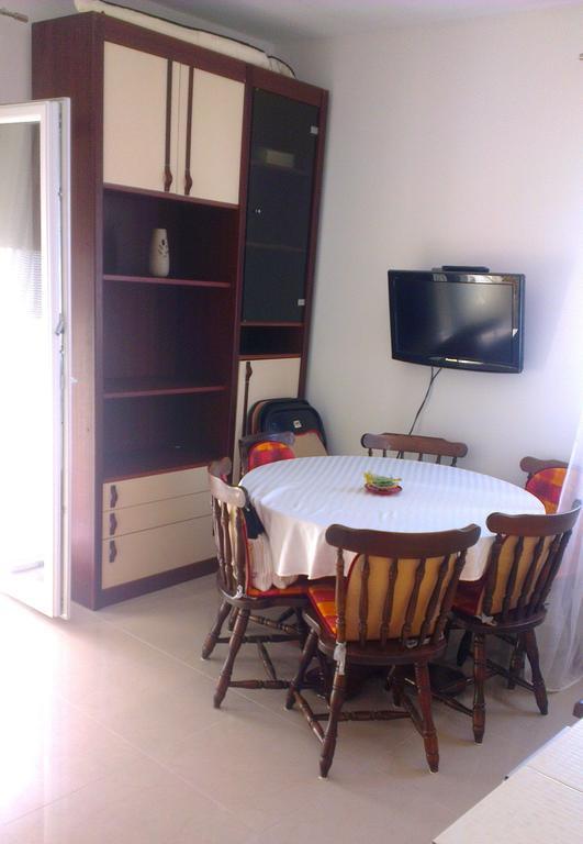 Apartment Feliks Mandre Room photo